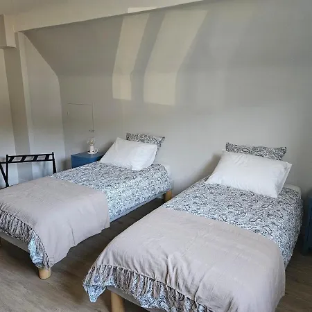 Semesterbostad Maison Du Regisseur De Logempre - 23 Ha De Parc, Riviere & Padel
