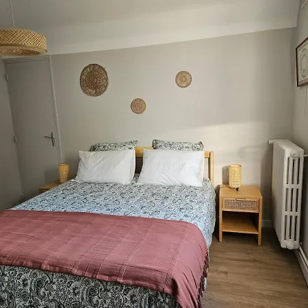 Semesterbostad Maison Du Regisseur De Logempre - 23 Ha De Parc, Riviere & Padel *